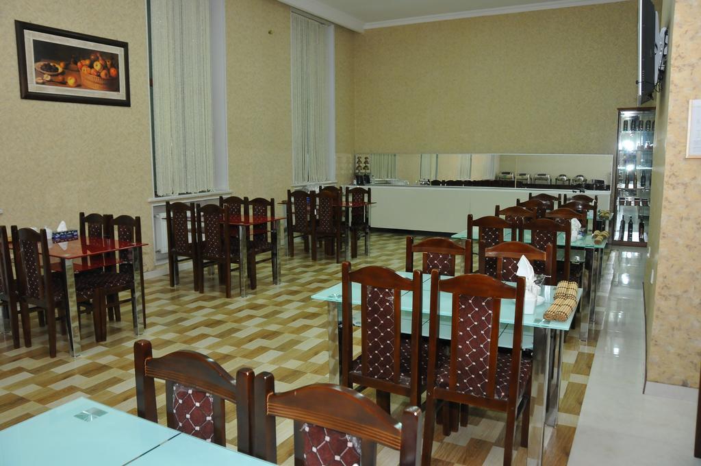 Xudaferin Hotel Baku Exterior photo